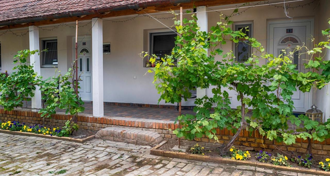 Julia Apartman Pacir Экстерьер фото